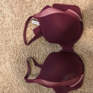 Victoria’s Secret 34DDD bra